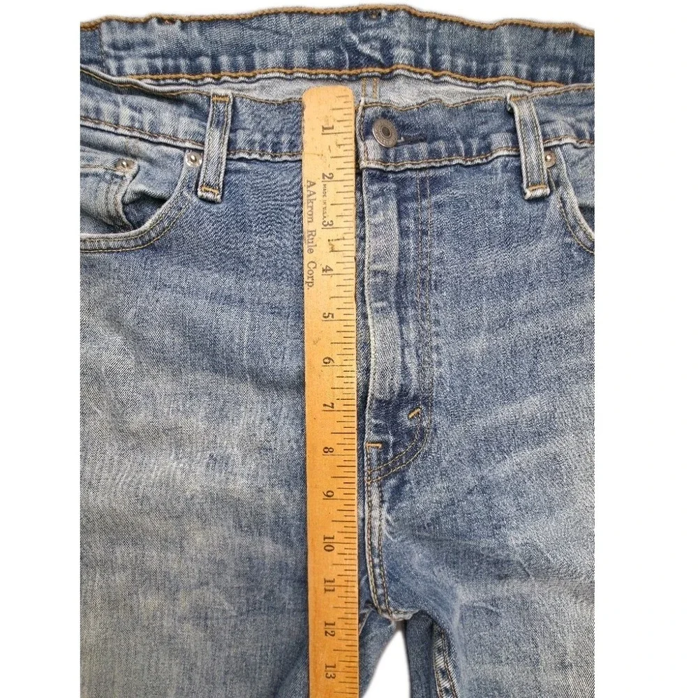 Levis levi 569